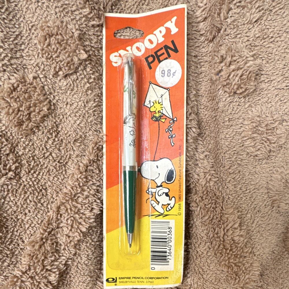 Snoopy Vintage Plastic Character Design Pen, Green Ink, On Card